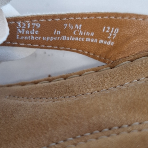 Clarks Cream Leather Metallic Coquette Sandal with Floral Embellishment Size 7.5 - Picture 11 of 12